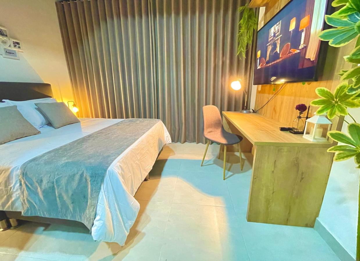Apartamento En Laurels Medellin Exterior photo
